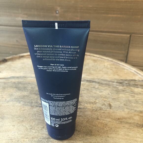 Molton Brown African Whitewood Balancing Face Wash 100mL - 3.3oz - Picture 4 of 6